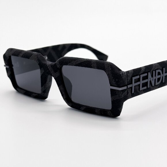 NEW FENDI FE40074U 05A BLACK GREY MONOGRAM UNISEX SUNGLASSES FENDI - Picture 6 of 13